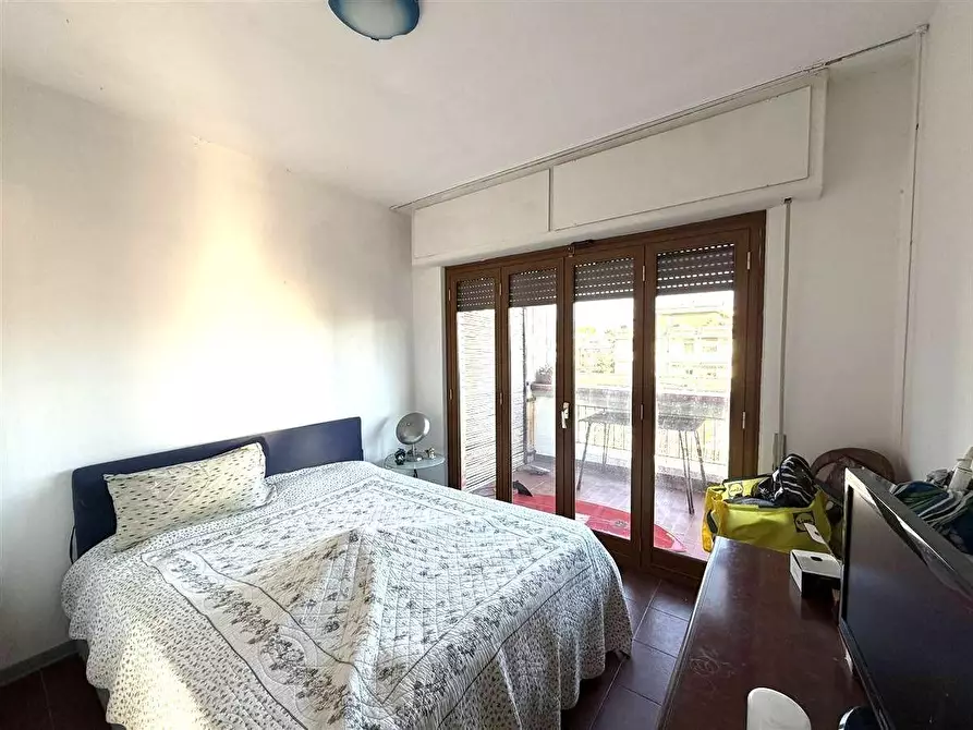 Immagine 10 di Mansarda in vendita  a Massa