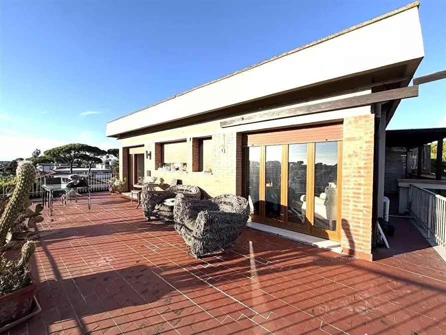 Immagine 1 di Mansarda in vendita  a Massa