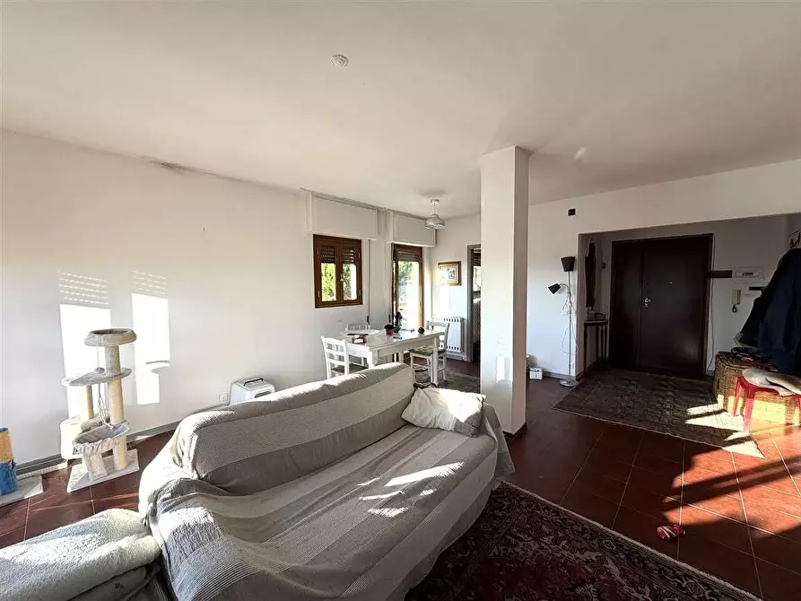 Immagine 2 di Mansarda in vendita  a Massa