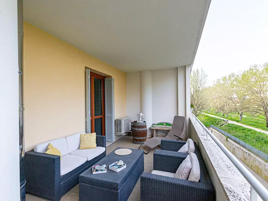 Immagine 1 di Appartamento in vendita  a Pontedera