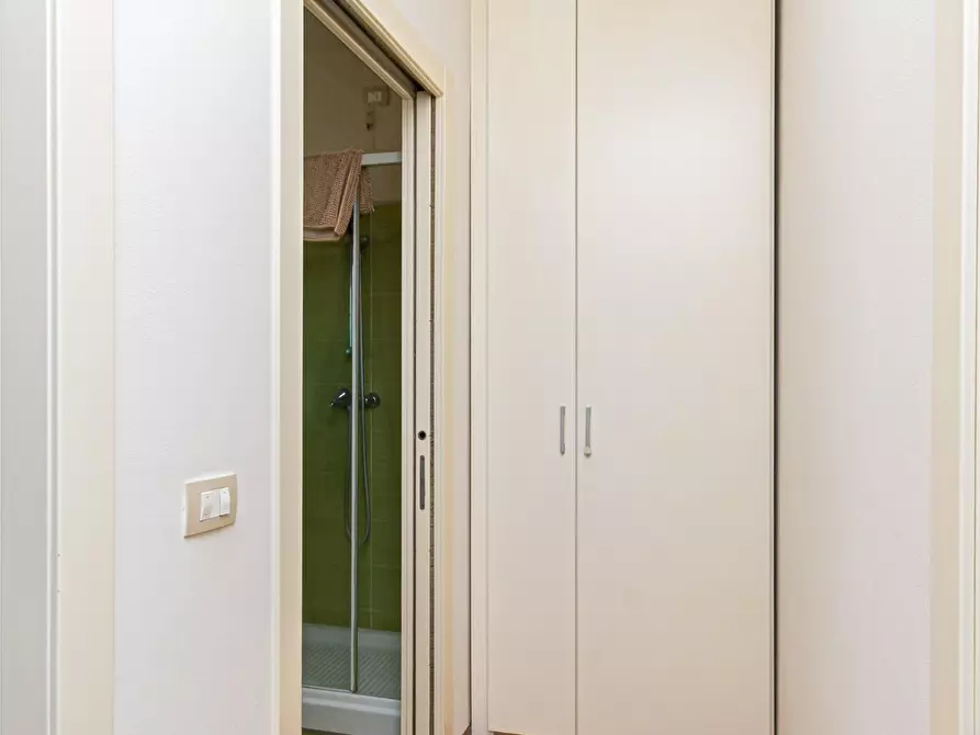 Immagine 23 di Appartamento in vendita  a Pontedera