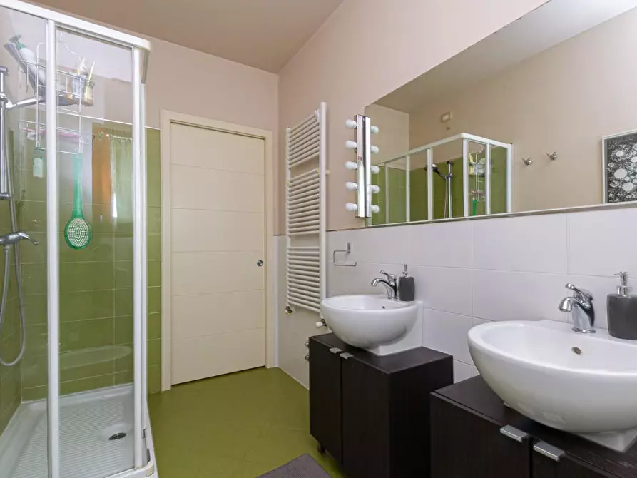 Immagine 17 di Appartamento in vendita  a Pontedera