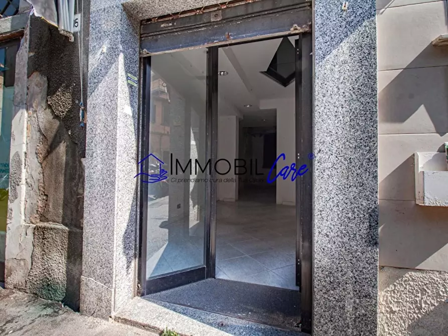 Immagine 1 di Locale commerciale in vendita  a Livorno