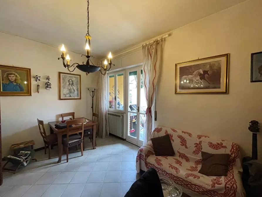 Immagine 4 di Appartamento in vendita  a Lucca