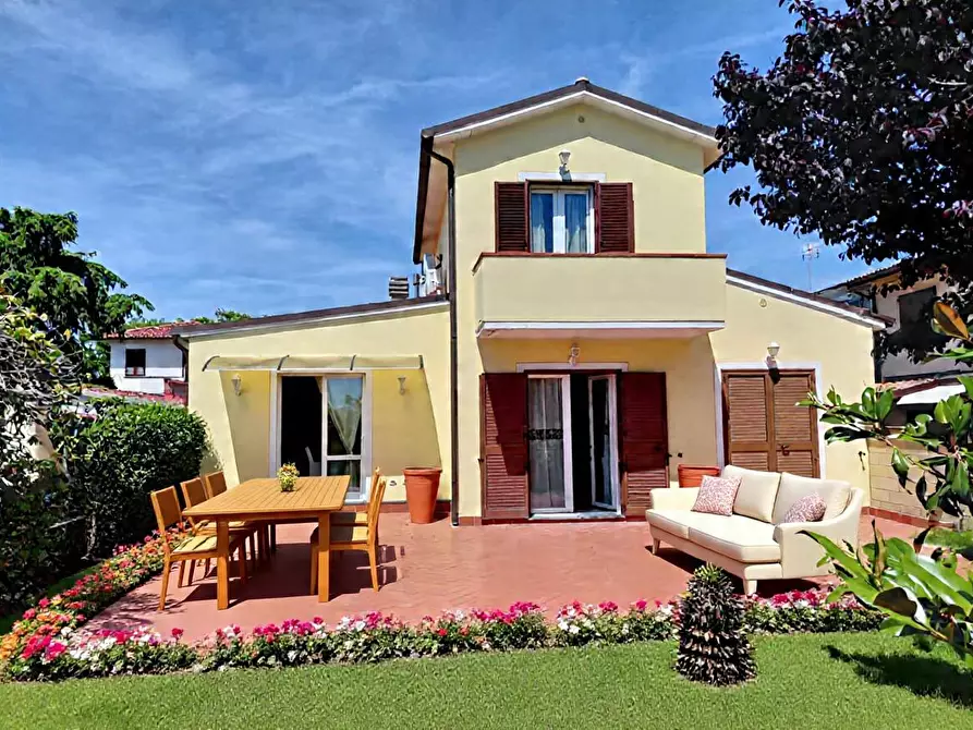 Immagine 54 di Casa bifamiliare in vendita  a Cascina