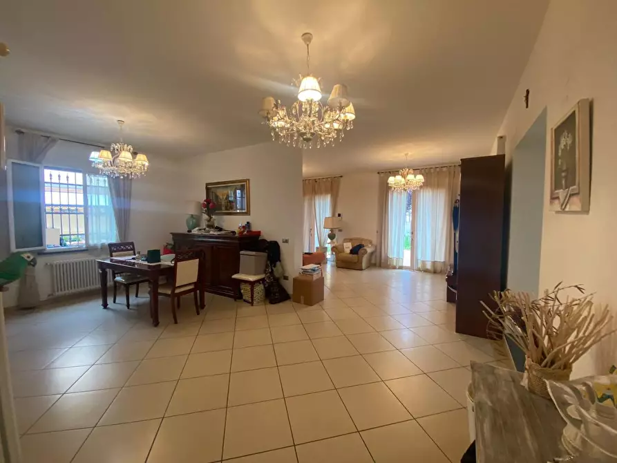 Immagine 3 di Casa bifamiliare in vendita  a Cascina