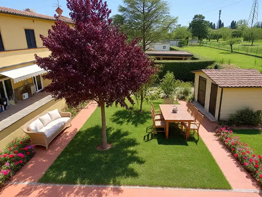 Immagine 5 di Casa bifamiliare in vendita  a Cascina