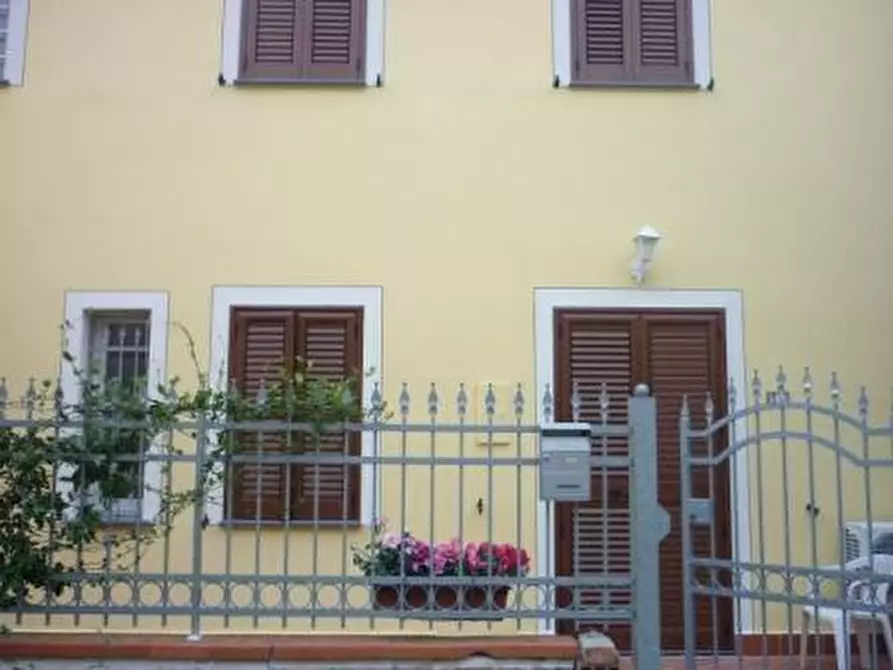 Immagine 63 di Casa bifamiliare in vendita  a Cascina