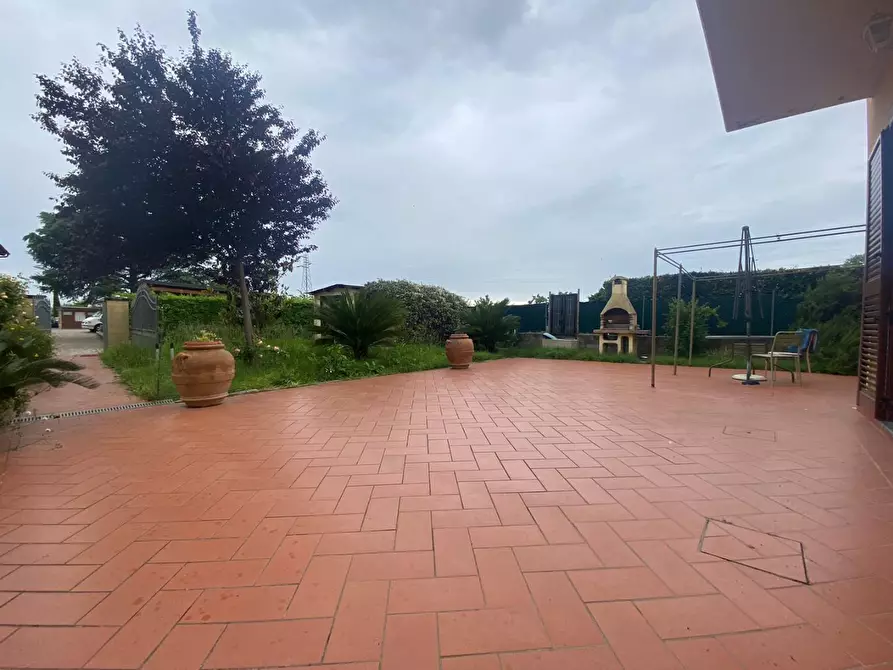 Immagine 15 di Casa bifamiliare in vendita  a Cascina