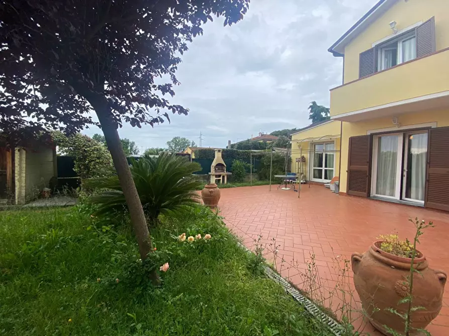 Immagine 14 di Casa bifamiliare in vendita  a Cascina