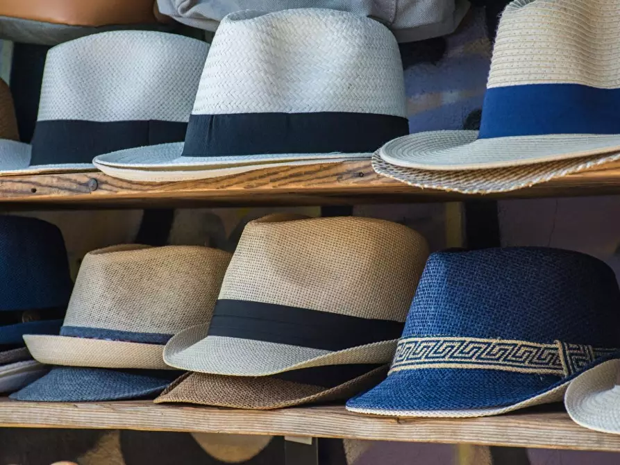 Immagine 26 di Locale commerciale in affitto  a Empoli