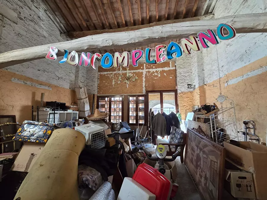 Immagine 13 di Deposito in vendita  a Capannori