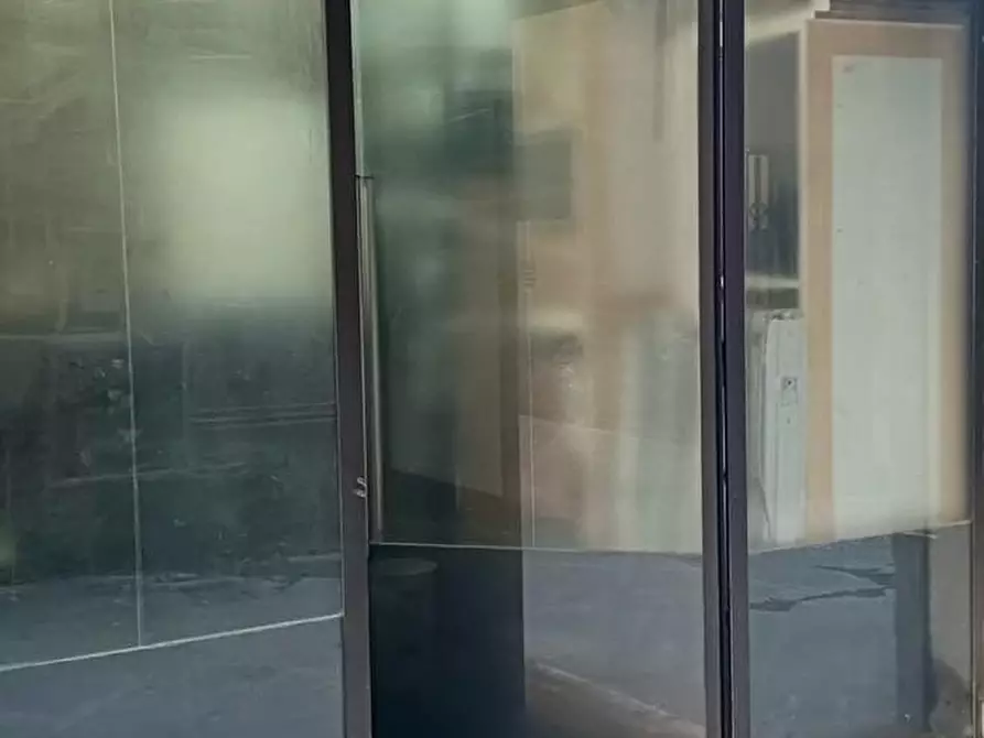 Immagine 5 di Garage in vendita  a Pisa