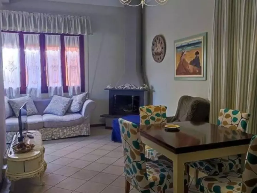 Immagine 1 di Villa in affitto  a Montignoso