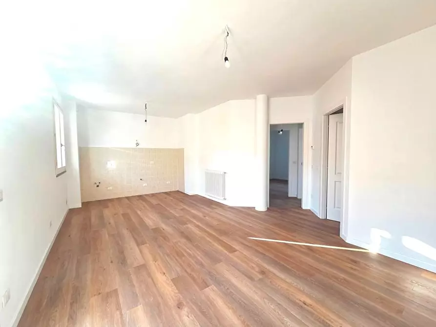 Immagine 3 di Appartamento in vendita  a Lucca