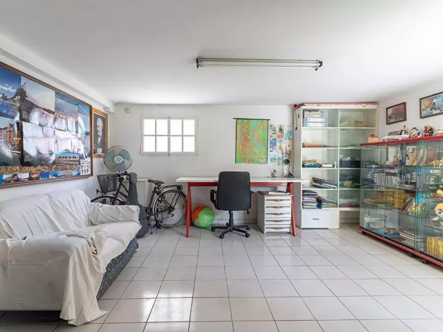 Immagine 28 di Appartamento in vendita  a Empoli