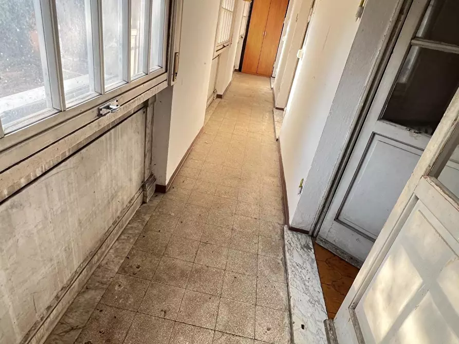 Immagine 22 di Appartamento in vendita  a Massa