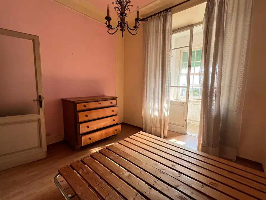 Immagine 10 di Appartamento in vendita  a Massa