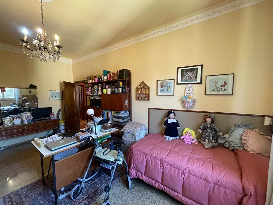 Immagine 14 di Appartamento in vendita  a Lucca