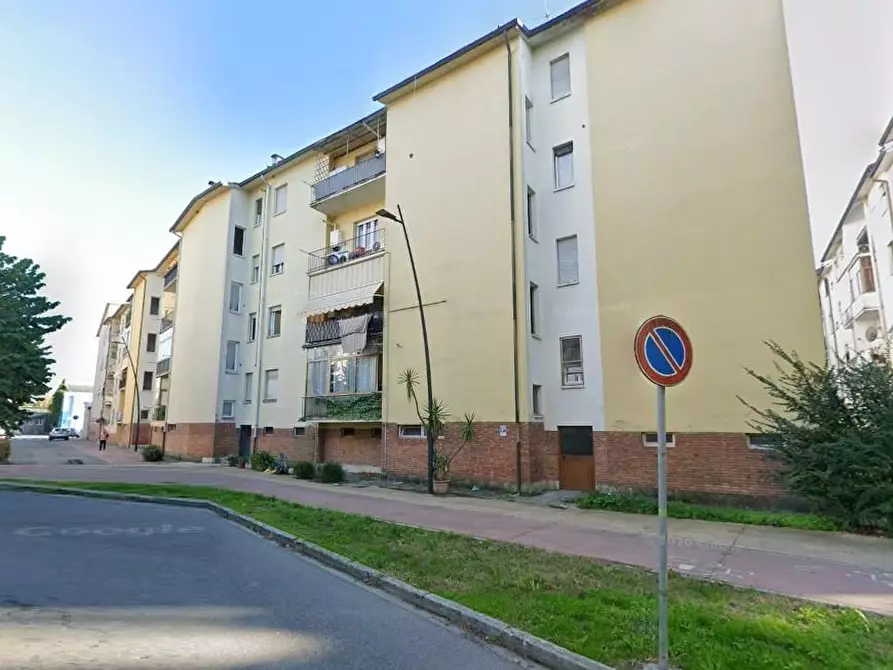 Immagine 3 di Appartamento in vendita  a Lucca