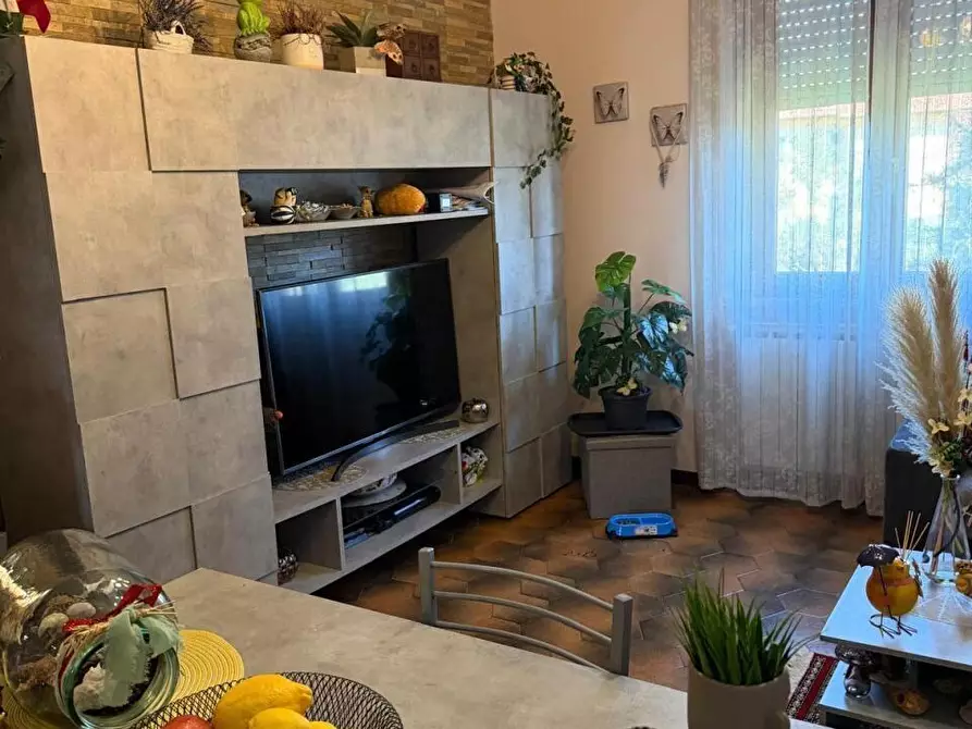 Immagine 2 di Appartamento in vendita  a Castelnuovo Magra