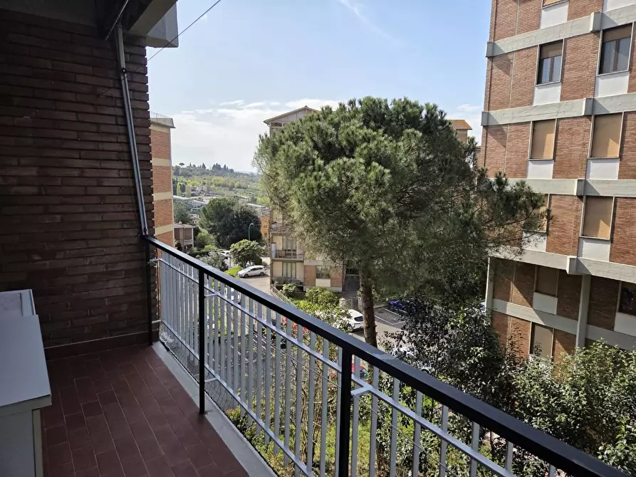 Immagine 18 di Appartamento in vendita  a Siena