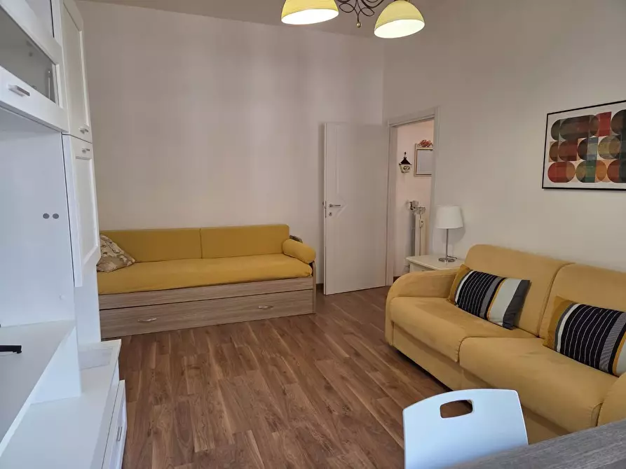 Immagine 9 di Appartamento in vendita  a Siena