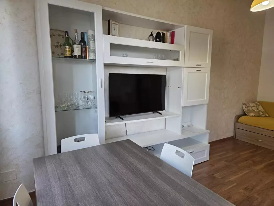 Immagine 4 di Appartamento in vendita  a Siena