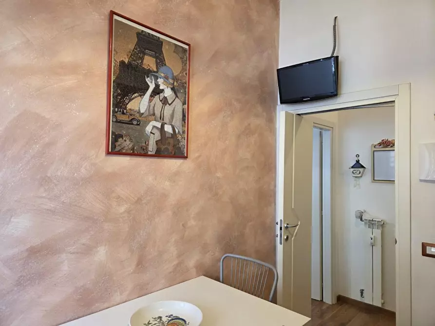 Immagine 14 di Appartamento in vendita  a Siena