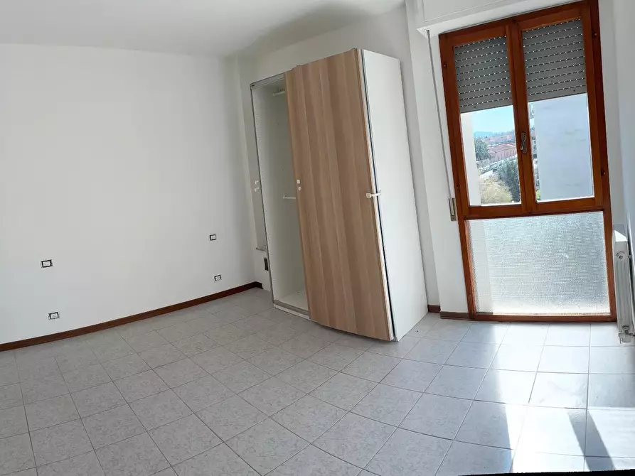 Immagine 11 di Appartamento in affitto  a Pisa