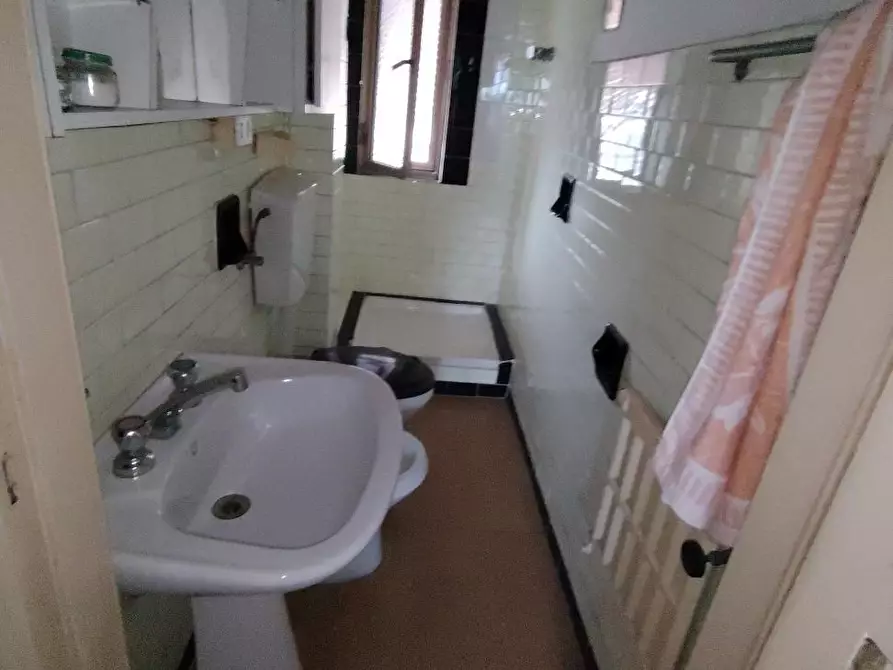 Immagine 17 di Appartamento in vendita  a Massa