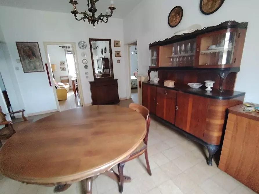 Immagine 10 di Appartamento in vendita  a Massa