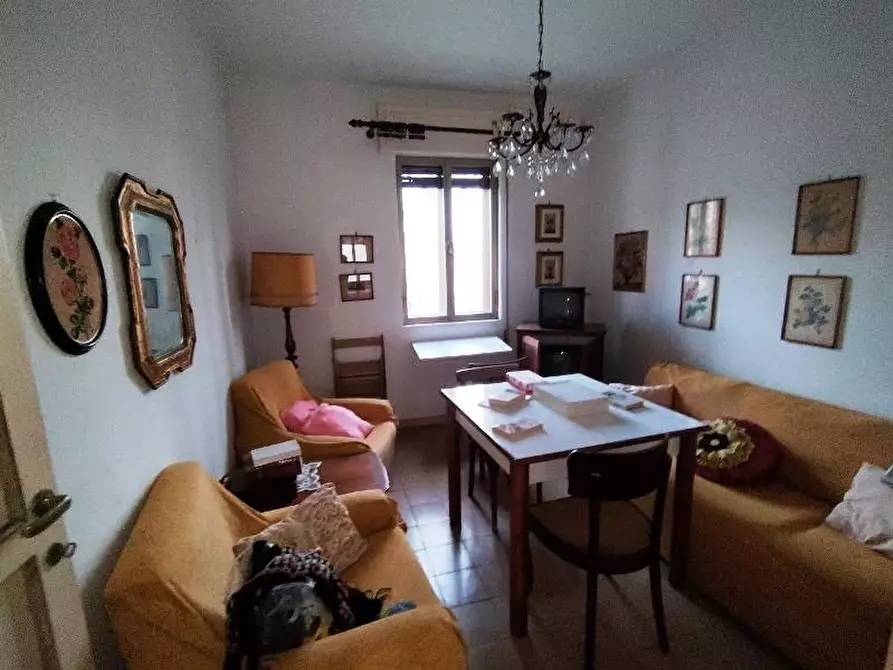 Immagine 3 di Appartamento in vendita  a Massa