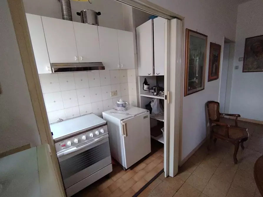 Immagine 8 di Appartamento in vendita  a Massa