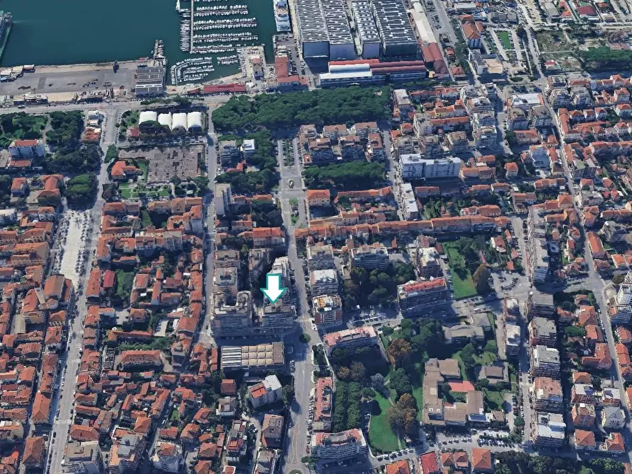 Immagine 2 di Appartamento in vendita  a Carrara