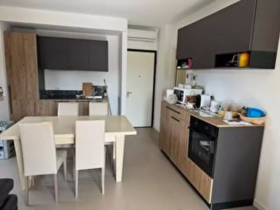 Immagine 1 di Appartamento in vendita  a Massa