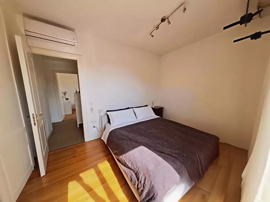 Immagine 7 di Appartamento in vendita  a Massa