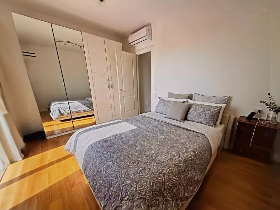 Immagine 5 di Appartamento in vendita  a Massa