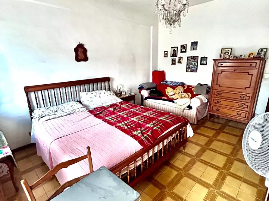 Immagine 14 di Appartamento in vendita  a Pisa