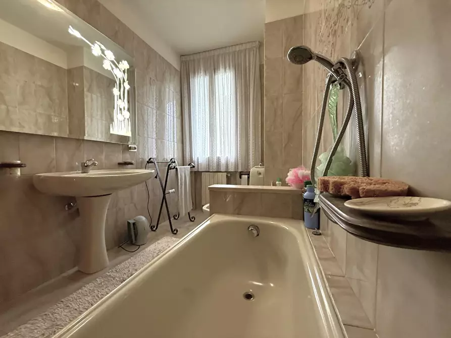 Immagine 27 di Villetta a schiera in vendita  a Santa Croce Sull'arno