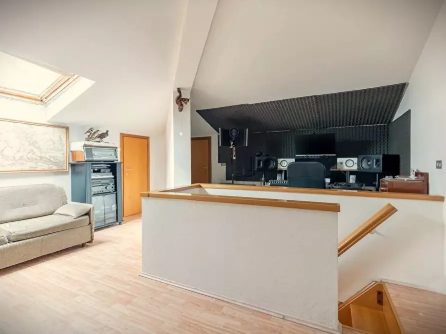 Immagine 38 di Villetta a schiera in vendita  a Santa Croce Sull'arno