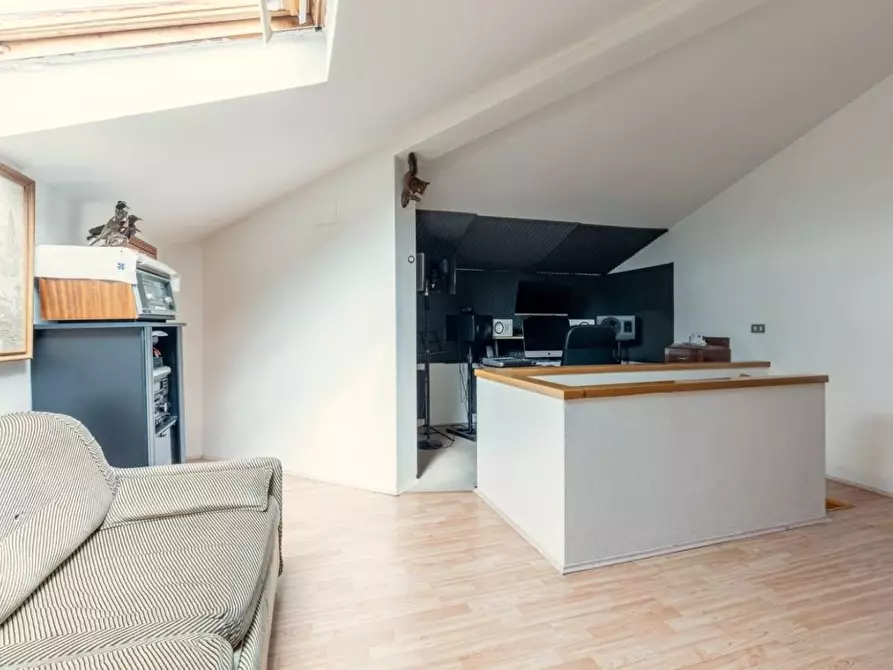 Immagine 39 di Villetta a schiera in vendita  a Santa Croce Sull'arno