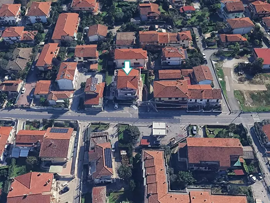 Immagine 3 di Appartamento in vendita  a Massa