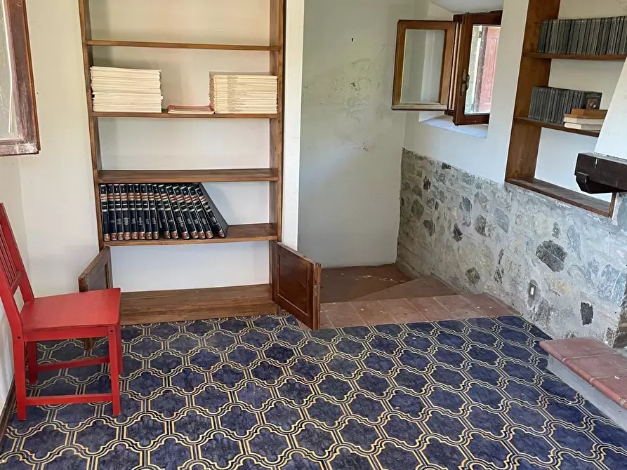 Immagine 11 di Villa in vendita  a Murlo