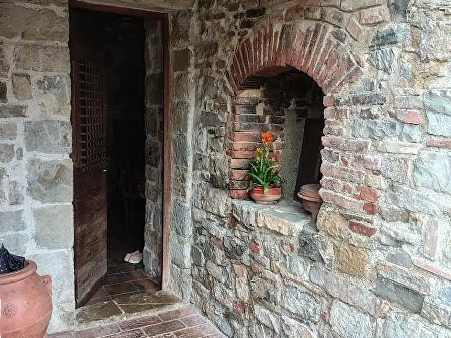 Immagine 36 di Villa in vendita  a Castellina In Chianti