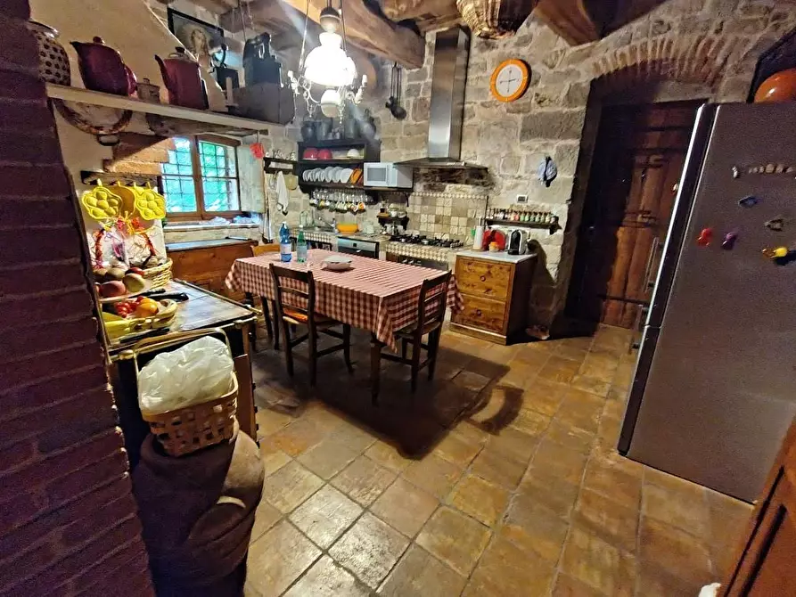 Immagine 2 di Villa in vendita  a Castellina In Chianti