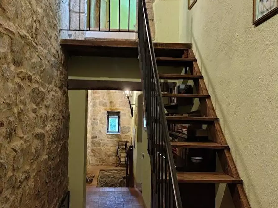Immagine 8 di Villa in vendita  a Castellina In Chianti