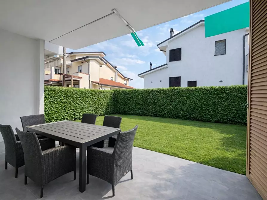 Immagine 4 di Appartamento in vendita  a Viareggio