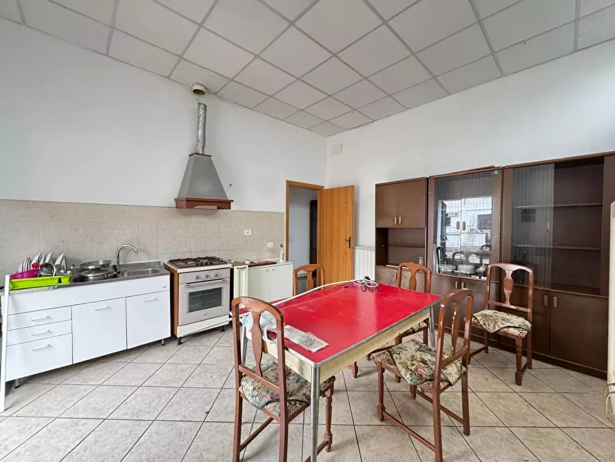 Immagine 11 di Capannone industriale in vendita  a Vinci