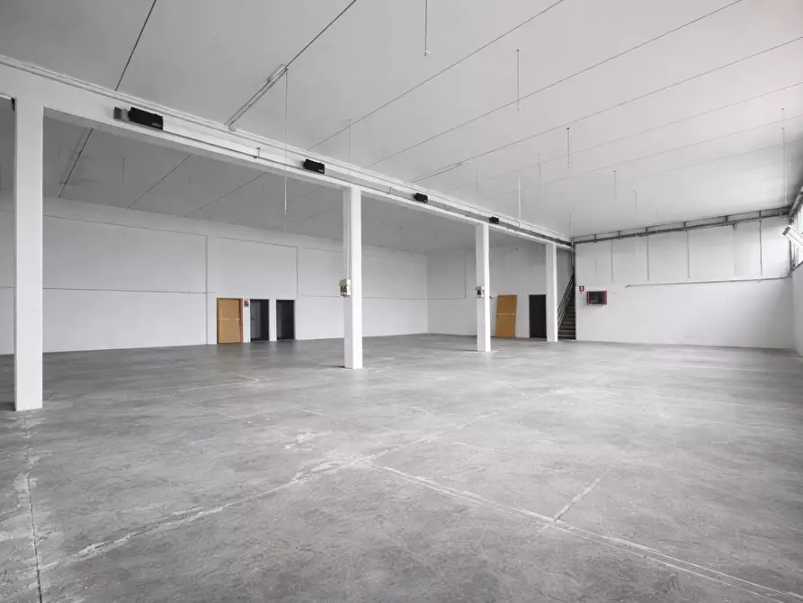 Immagine 3 di Capannone industriale in vendita  a Vinci